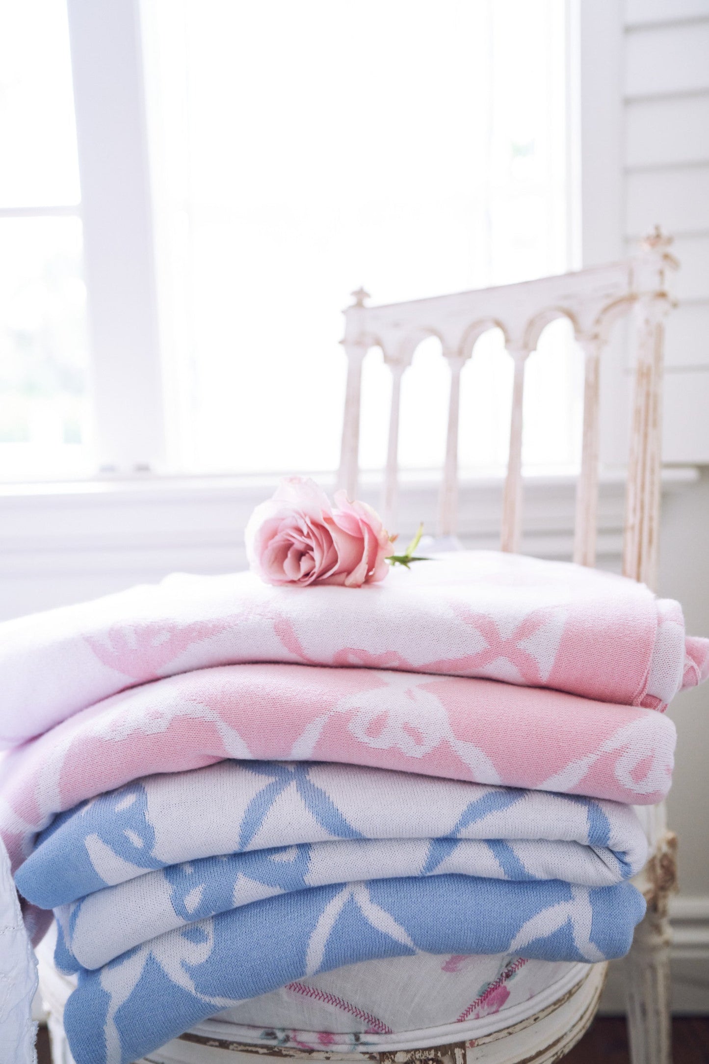 Bow Throw Blanket- PASTEL PINK
