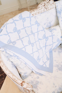 SOFT BLUE