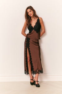 CHOCOLATE BROWN