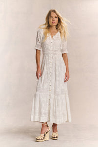 TRUE WHITE